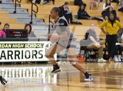 Thumbnail 1 in Jordan vs Paetow photogallery.