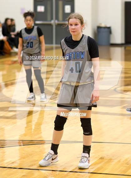 Thumbnail 1 in Jordan vs Paetow photogallery.