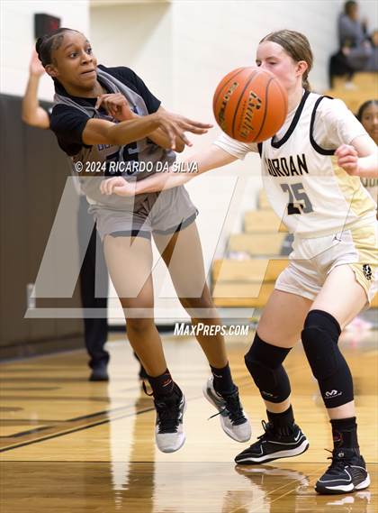 Thumbnail 3 in Jordan vs Paetow photogallery.