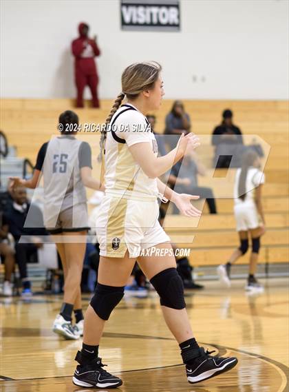 Thumbnail 2 in Jordan vs Paetow photogallery.