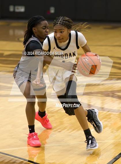 Thumbnail 1 in Jordan vs Paetow photogallery.