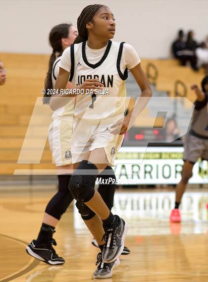 Thumbnail 2 in Jordan vs Paetow photogallery.