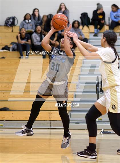 Thumbnail 1 in Jordan vs Paetow photogallery.