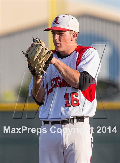 Thumbnail 3 in Red Oak vs. Mansfield Legacy (UIL 4A Region 2 Quarterfinal Playoff) photogallery.