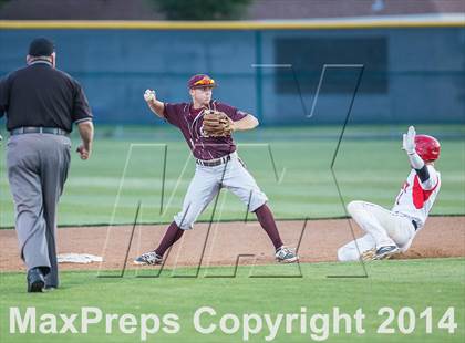Thumbnail 1 in Red Oak vs. Mansfield Legacy (UIL 4A Region 2 Quarterfinal Playoff) photogallery.