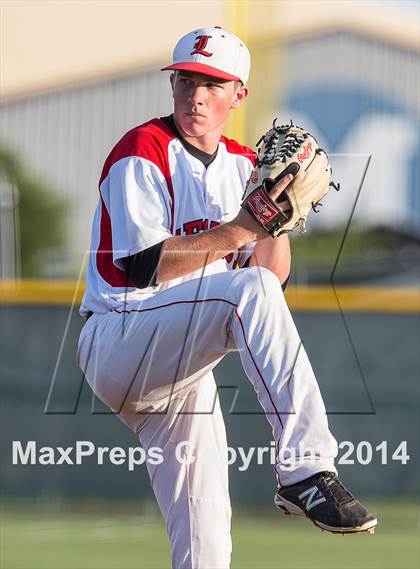 Thumbnail 1 in Red Oak vs. Mansfield Legacy (UIL 4A Region 2 Quarterfinal Playoff) photogallery.