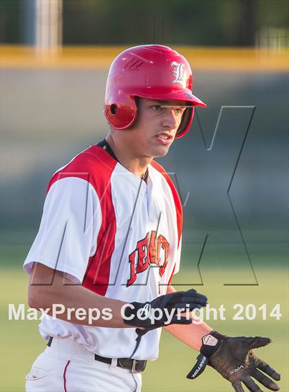 Thumbnail 2 in Red Oak vs. Mansfield Legacy (UIL 4A Region 2 Quarterfinal Playoff) photogallery.