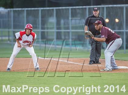 Thumbnail 2 in Red Oak vs. Mansfield Legacy (UIL 4A Region 2 Quarterfinal Playoff) photogallery.