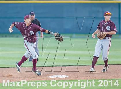 Thumbnail 3 in Red Oak vs. Mansfield Legacy (UIL 4A Region 2 Quarterfinal Playoff) photogallery.