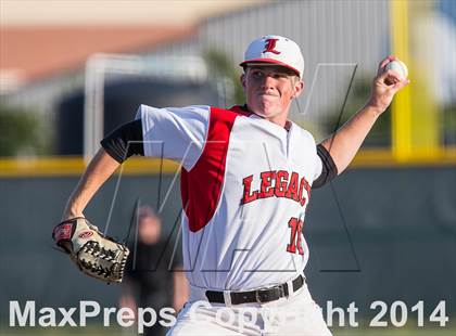 Thumbnail 1 in Red Oak vs. Mansfield Legacy (UIL 4A Region 2 Quarterfinal Playoff) photogallery.
