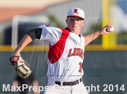 Thumbnail 2 in Red Oak vs. Mansfield Legacy (UIL 4A Region 2 Quarterfinal Playoff) photogallery.