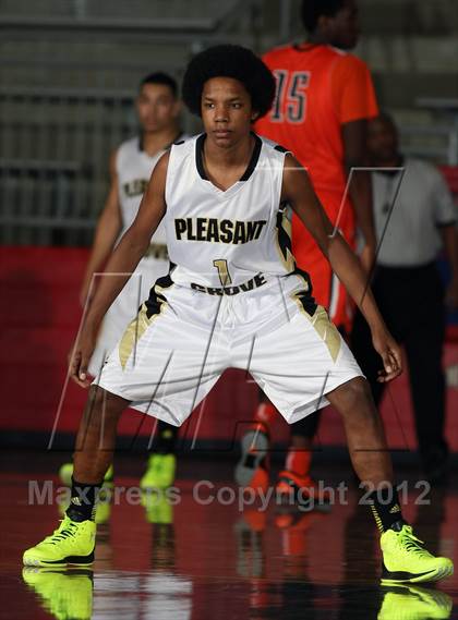 Thumbnail 3 in Rockwall vs. Pleasant Grove (Thanksgiving Hoopfest) photogallery.