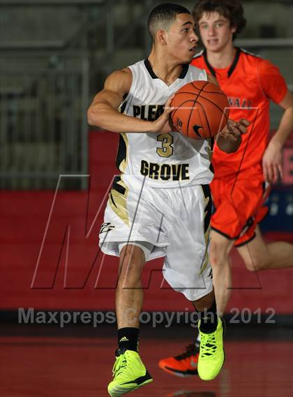 Thumbnail 2 in Rockwall vs. Pleasant Grove (Thanksgiving Hoopfest) photogallery.