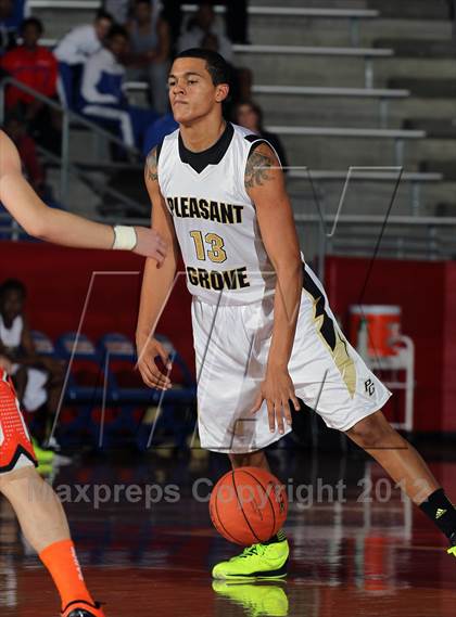 Thumbnail 2 in Rockwall vs. Pleasant Grove (Thanksgiving Hoopfest) photogallery.