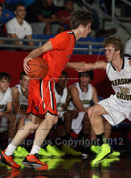 Thumbnail 2 in Rockwall vs. Pleasant Grove (Thanksgiving Hoopfest) photogallery.