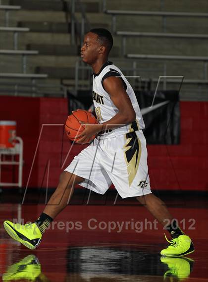 Thumbnail 2 in Rockwall vs. Pleasant Grove (Thanksgiving Hoopfest) photogallery.