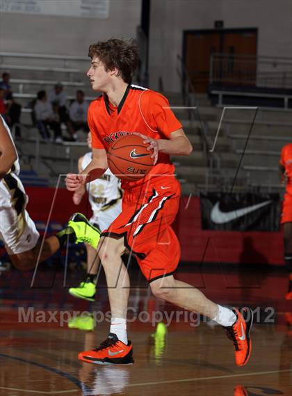 Thumbnail 3 in Rockwall vs. Pleasant Grove (Thanksgiving Hoopfest) photogallery.