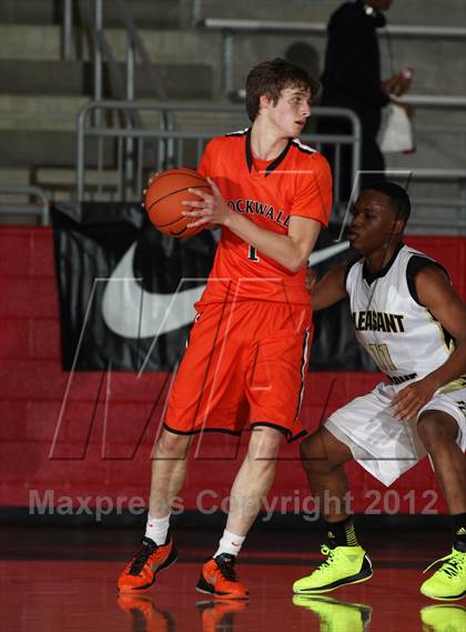 Thumbnail 2 in Rockwall vs. Pleasant Grove (Thanksgiving Hoopfest) photogallery.