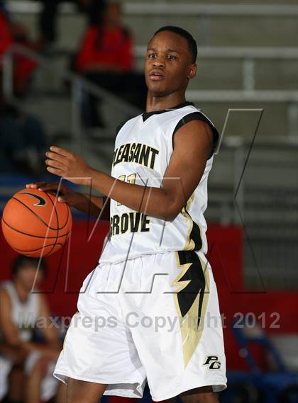 Thumbnail 1 in Rockwall vs. Pleasant Grove (Thanksgiving Hoopfest) photogallery.