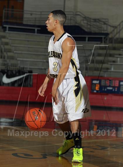 Thumbnail 3 in Rockwall vs. Pleasant Grove (Thanksgiving Hoopfest) photogallery.