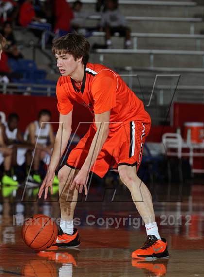 Thumbnail 3 in Rockwall vs. Pleasant Grove (Thanksgiving Hoopfest) photogallery.