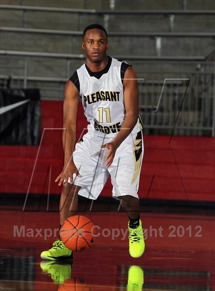 Thumbnail 3 in Rockwall vs. Pleasant Grove (Thanksgiving Hoopfest) photogallery.