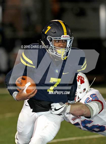 Thumbnail 1 in University School of Jackson @ Lausanne Collegiate (TSSAA Division 2 Class A Semifinal) photogallery.