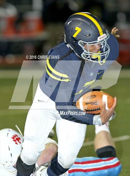 Thumbnail 2 in University School of Jackson @ Lausanne Collegiate (TSSAA Division 2 Class A Semifinal) photogallery.