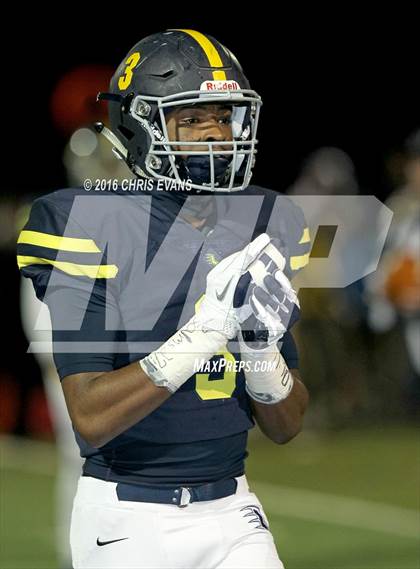 Thumbnail 1 in University School of Jackson @ Lausanne Collegiate (TSSAA Division 2 Class A Semifinal) photogallery.