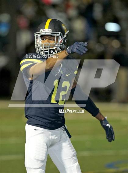 Thumbnail 3 in University School of Jackson @ Lausanne Collegiate (TSSAA Division 2 Class A Semifinal) photogallery.