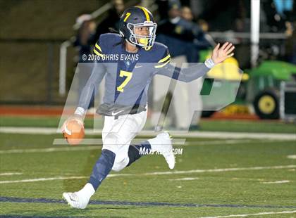 Thumbnail 1 in University School of Jackson @ Lausanne Collegiate (TSSAA Division 2 Class A Semifinal) photogallery.