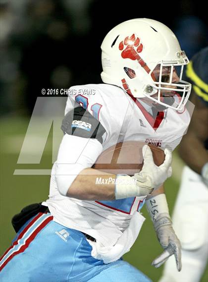 Thumbnail 3 in University School of Jackson @ Lausanne Collegiate (TSSAA Division 2 Class A Semifinal) photogallery.