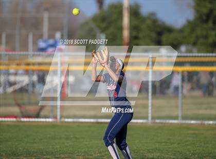 Thumbnail 3 in Sultana vs. Great Oak (Stu Penter Classic) photogallery.