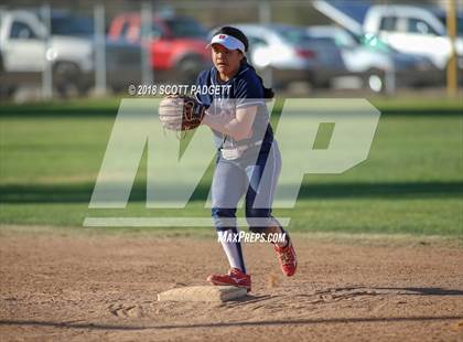 Thumbnail 3 in Sultana vs. Great Oak (Stu Penter Classic) photogallery.