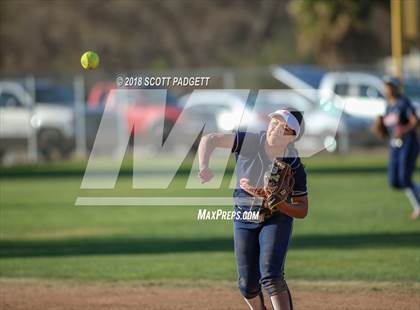 Thumbnail 2 in Sultana vs. Great Oak (Stu Penter Classic) photogallery.