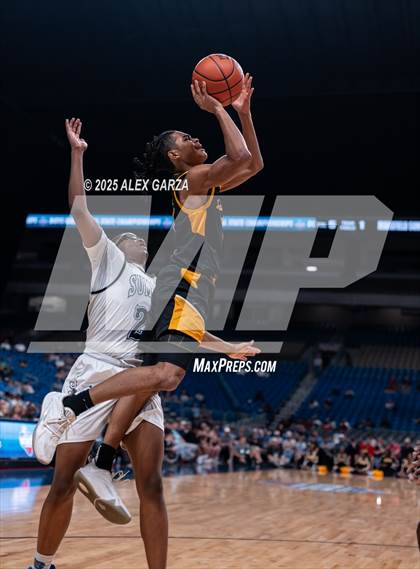 Thumbnail 2 in Fort Bend Marshall vs. Mansfield Summit (UIL 5A Basketball Division II Final) photogallery.