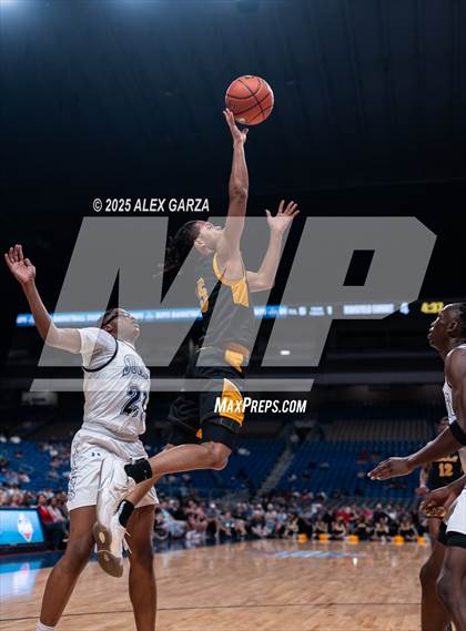 Thumbnail 1 in Fort Bend Marshall vs. Mansfield Summit (UIL 5A Basketball Division II Final) photogallery.