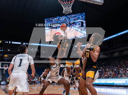 Thumbnail 2 in Fort Bend Marshall vs. Mansfield Summit (UIL 5A Basketball Division II Final) photogallery.
