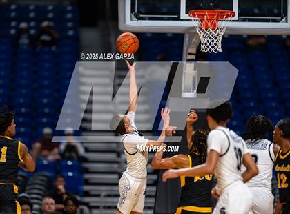 Thumbnail 3 in Fort Bend Marshall vs. Mansfield Summit (UIL 5A Basketball Division II Final) photogallery.