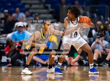 Thumbnail 2 in Fort Bend Marshall vs. Mansfield Summit (UIL 5A Basketball Division II Final) photogallery.