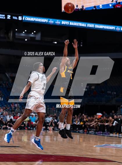 Thumbnail 2 in Fort Bend Marshall vs. Mansfield Summit (UIL 5A Basketball Division II Final) photogallery.