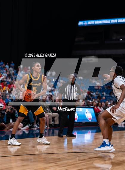 Thumbnail 1 in Fort Bend Marshall vs. Mansfield Summit (UIL 5A Basketball Division II Final) photogallery.