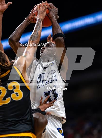Thumbnail 2 in Fort Bend Marshall vs. Mansfield Summit (UIL 5A Basketball Division II Final) photogallery.