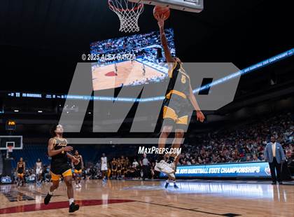 Thumbnail 2 in Fort Bend Marshall vs. Mansfield Summit (UIL 5A Basketball Division II Final) photogallery.