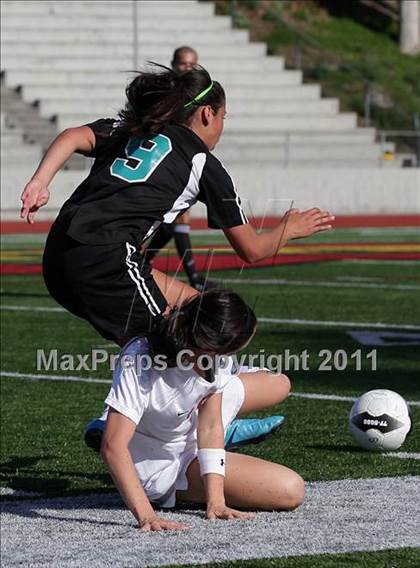Thumbnail 2 in Canyon Springs vs. Oaks Christian (CIF SS D4 Final) photogallery.