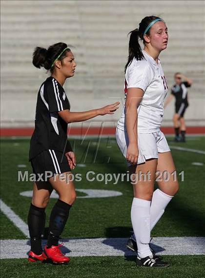 Thumbnail 3 in Canyon Springs vs. Oaks Christian (CIF SS D4 Final) photogallery.