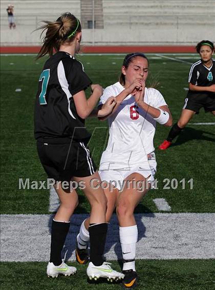 Thumbnail 2 in Canyon Springs vs. Oaks Christian (CIF SS D4 Final) photogallery.
