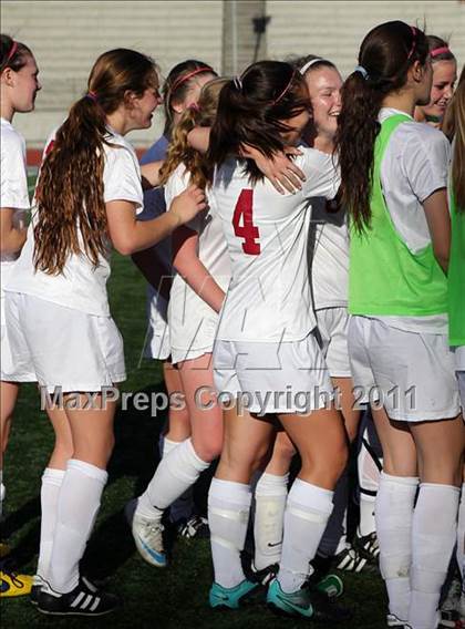 Thumbnail 2 in Canyon Springs vs. Oaks Christian (CIF SS D4 Final) photogallery.