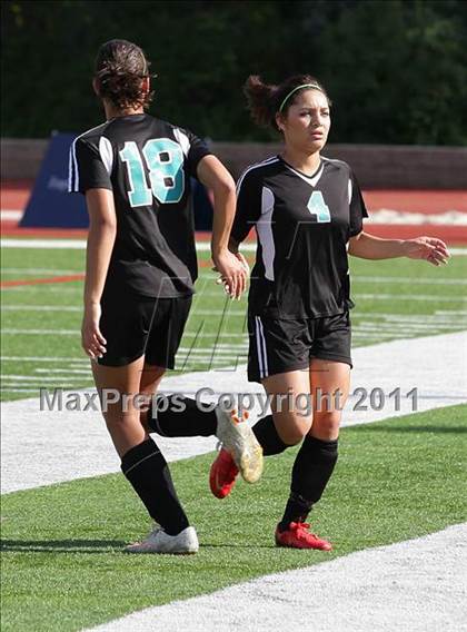 Thumbnail 2 in Canyon Springs vs. Oaks Christian (CIF SS D4 Final) photogallery.