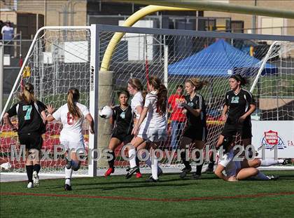 Thumbnail 1 in Canyon Springs vs. Oaks Christian (CIF SS D4 Final) photogallery.